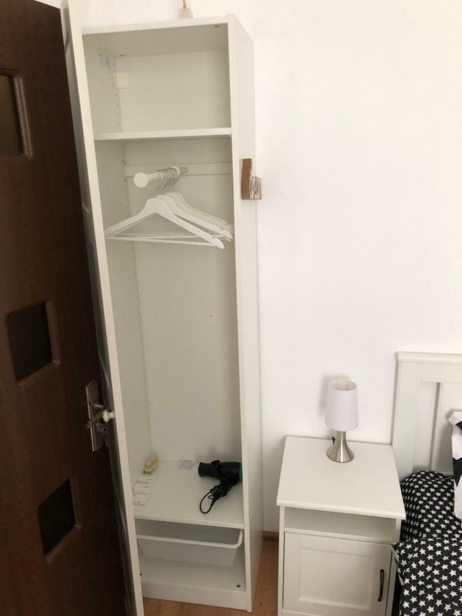 Poppys Apartment Arad Exterior foto